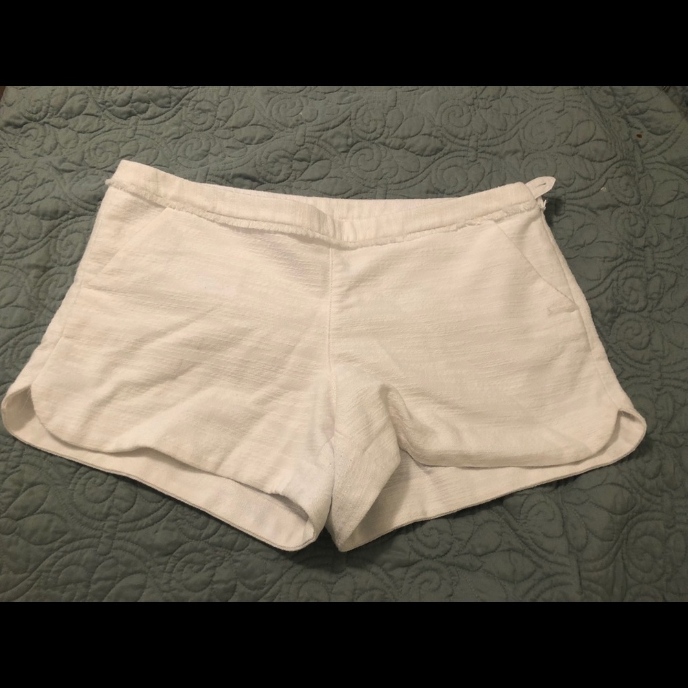 Lilly Pulitzer Size 12 White shorts